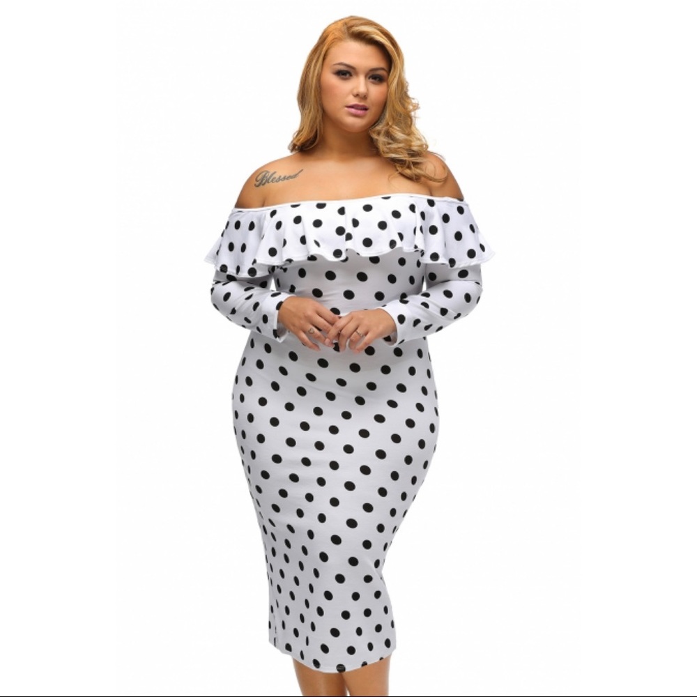 Plus Size Polka Dot Ruffle Off-Shoulder Dress - Picture 2 of 5